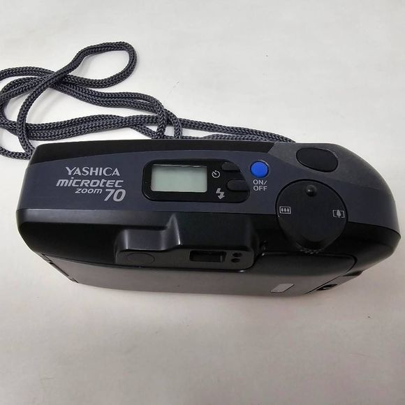 YASHICA KYOCERA MICROTEC ZOOM70 POINT AND SHOOT COMPACT 35MM CAMERA NEW BATTERY - Picture 3 of 9